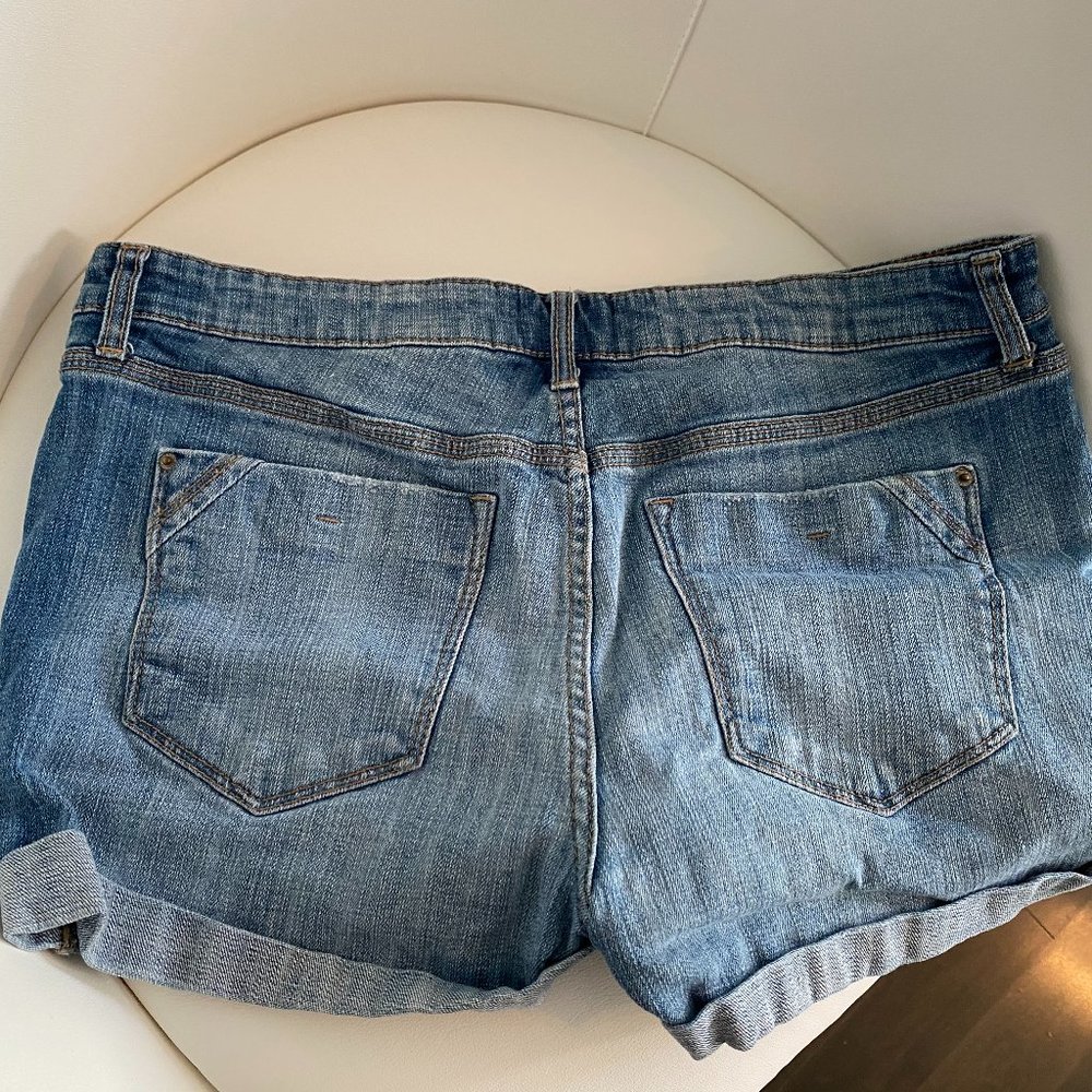 Reitmans Jean Shorts - Picture 2 of 2